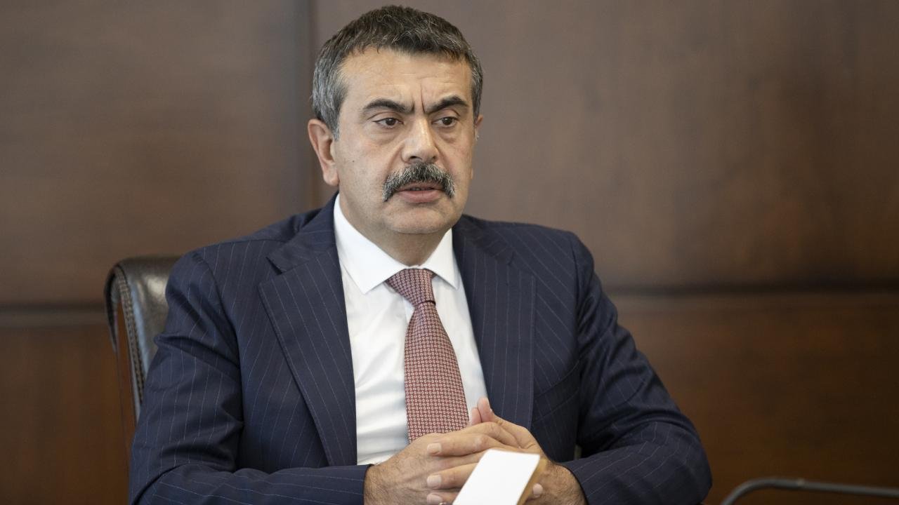 Milli Eğitim Bakanı Yusuf Tekin'den ''Alan Değişikliği ve Mülakat'' Açıklaması